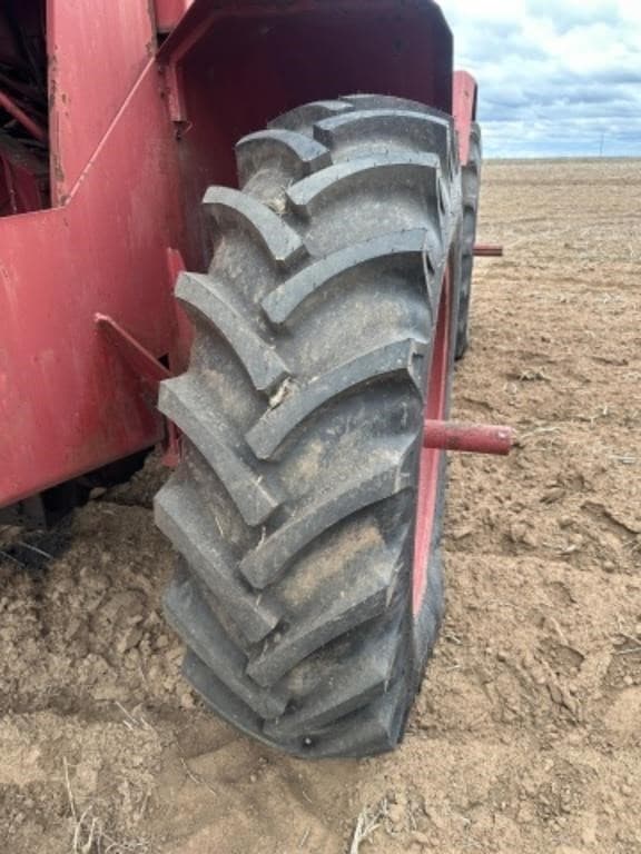 Image of International Harvester 4366 equipment image 4