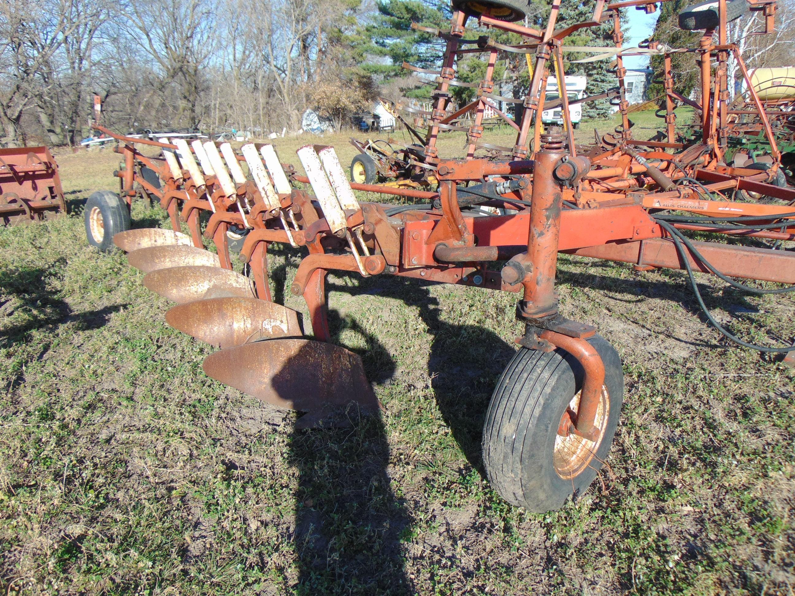 Main image International Harvester 518