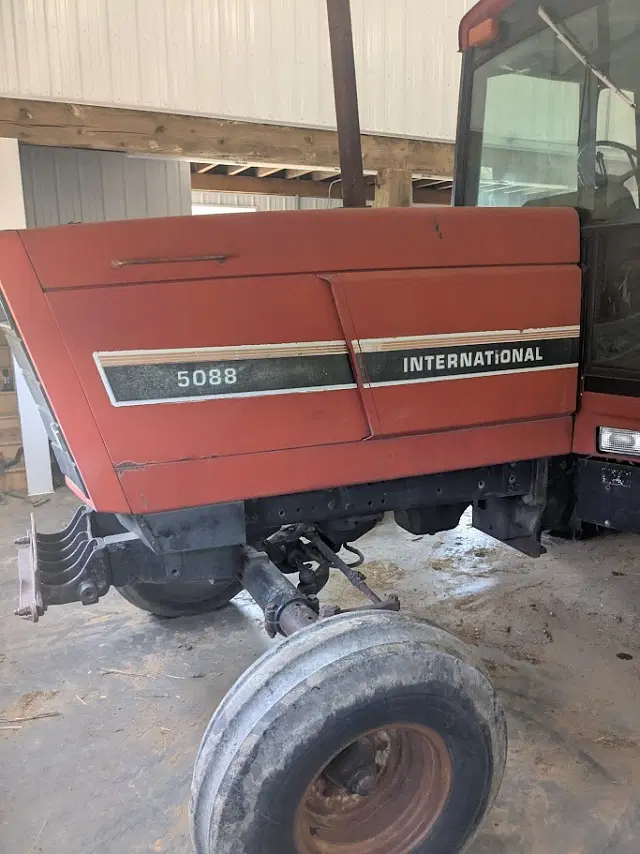 Image of International Harvester 5088 equipment image 2