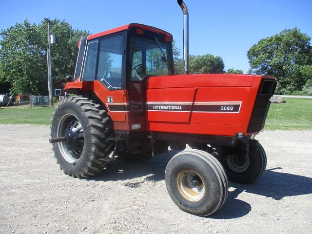 Image of International Harvester 5088 equipment image 2