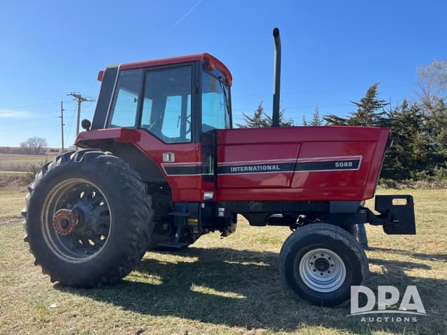 Image of International Harvester 5088 equipment image 4