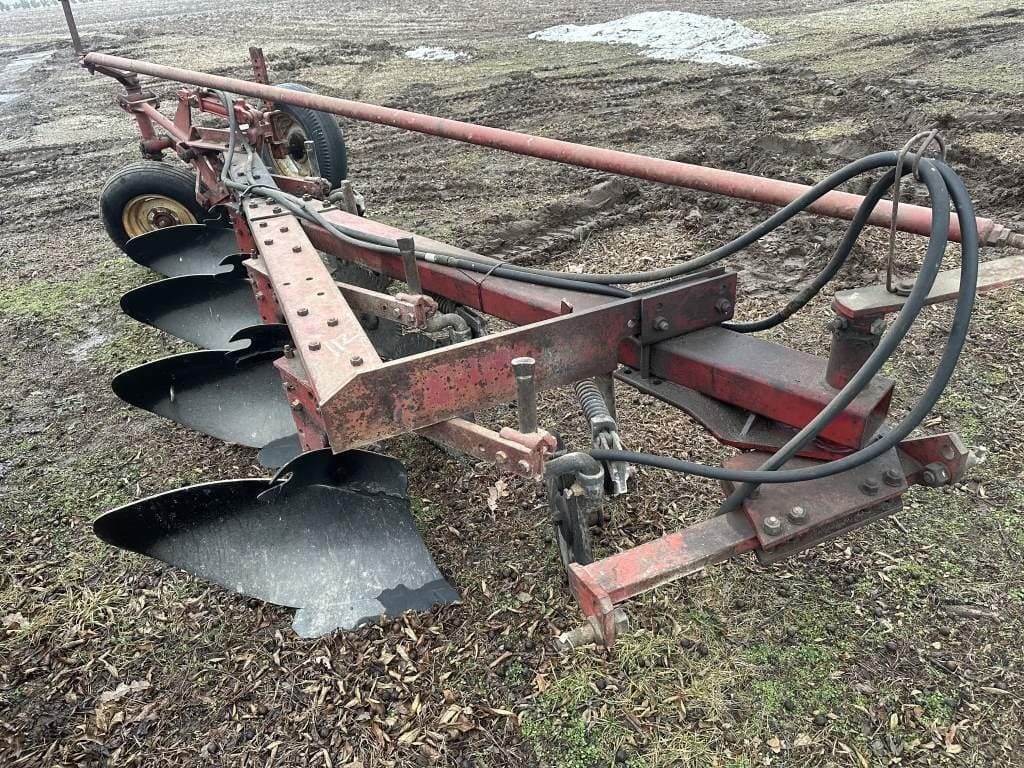 Main image International Harvester 540