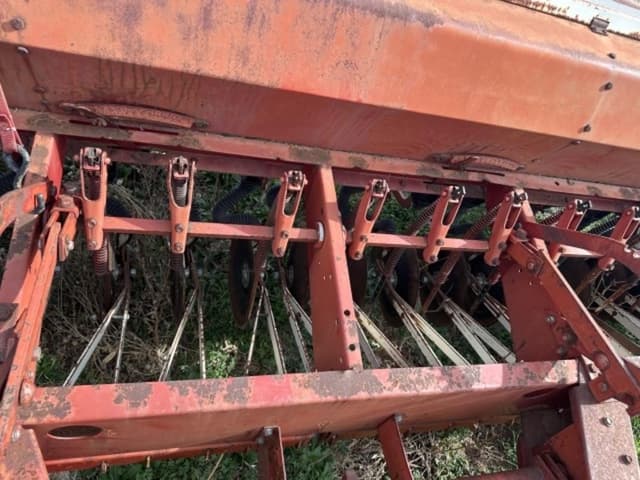 Image of International Harvester 510 equipment image 4