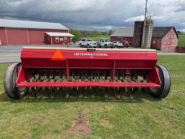 Image of International Harvester 510 equipment image 4