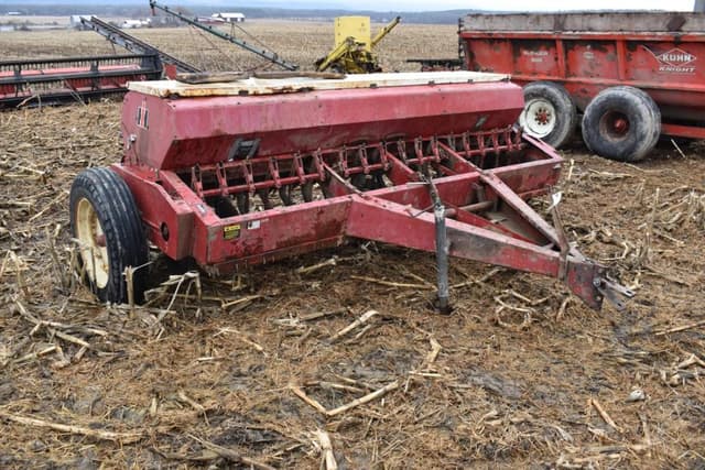 Image of International Harvester 510 equipment image 1