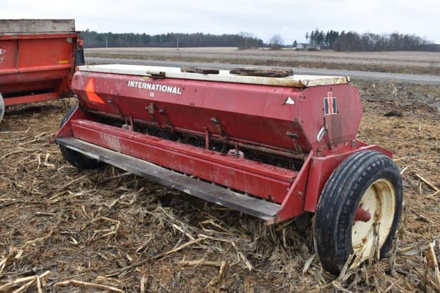 Image of International Harvester 510 equipment image 2