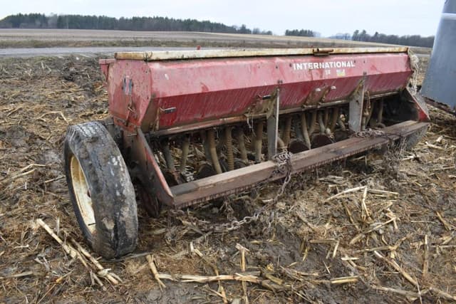 Image of International Harvester 510 equipment image 2