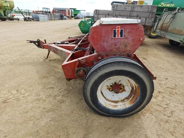 Image of International Harvester 510 equipment image 1