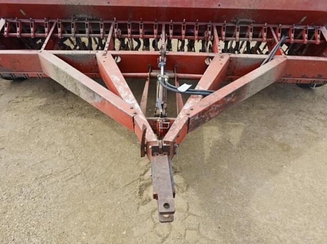 Image of International Harvester 510 equipment image 4