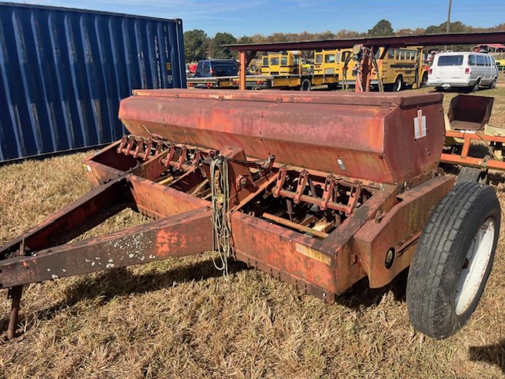 Image of International Harvester 510 Image 1