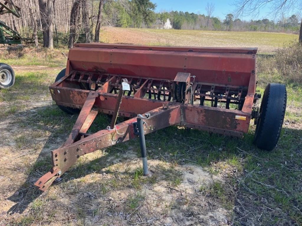 International Harvester 5100 Equipment Image0