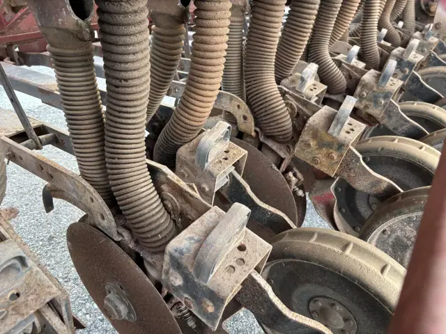 Image of International Harvester 5100 equipment image 2