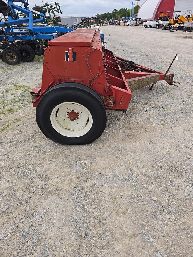 Image of International Harvester 5100 equipment image 3