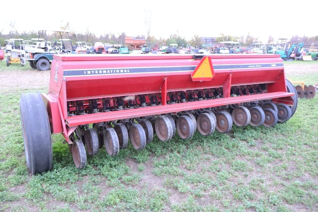 Image of International Harvester 5100 Image 1