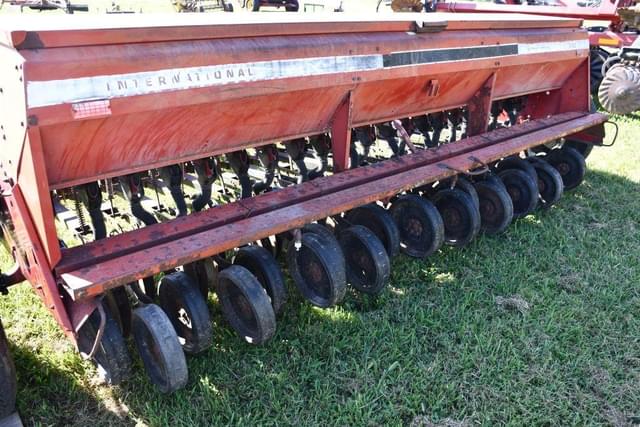 Image of International Harvester 5100 equipment image 3