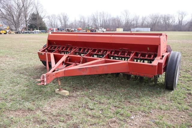 Image of International Harvester 5100 equipment image 1