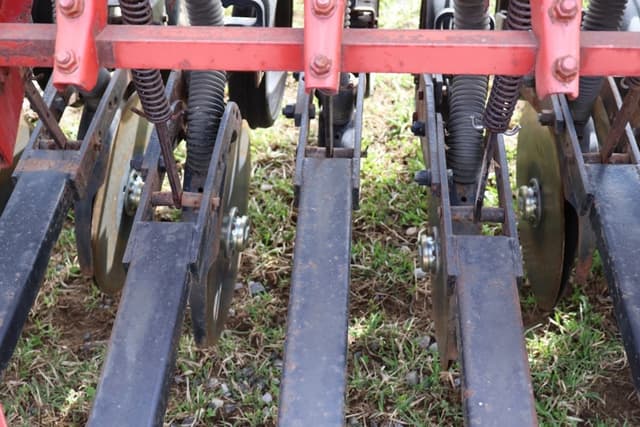 Image of International Harvester 5100 equipment image 4