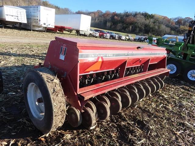 Image of International Harvester 5100 equipment image 2