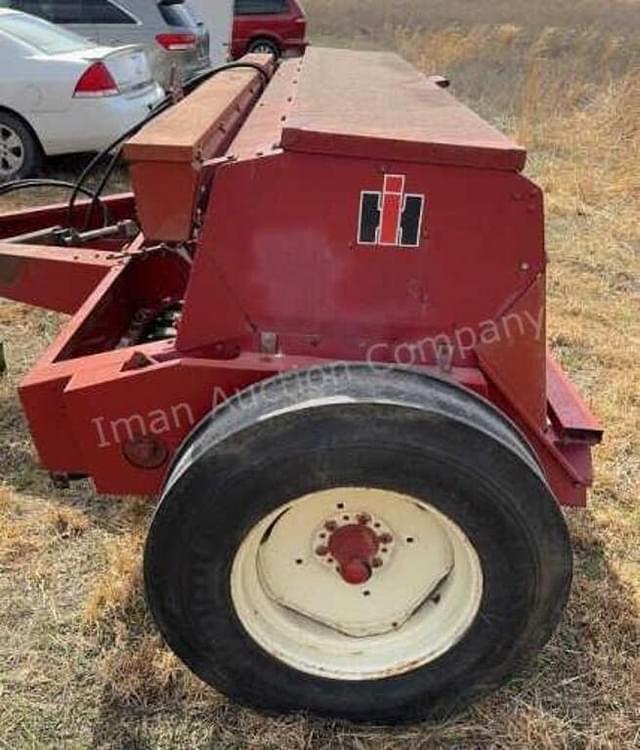 Image of International Harvester 5100 equipment image 2