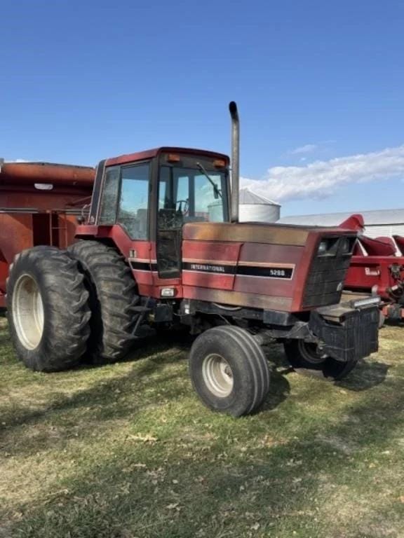 International Harvester 5288 Equipment Image0