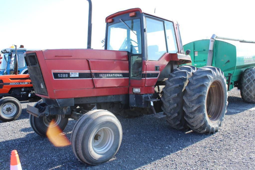 Main image International Harvester 5288