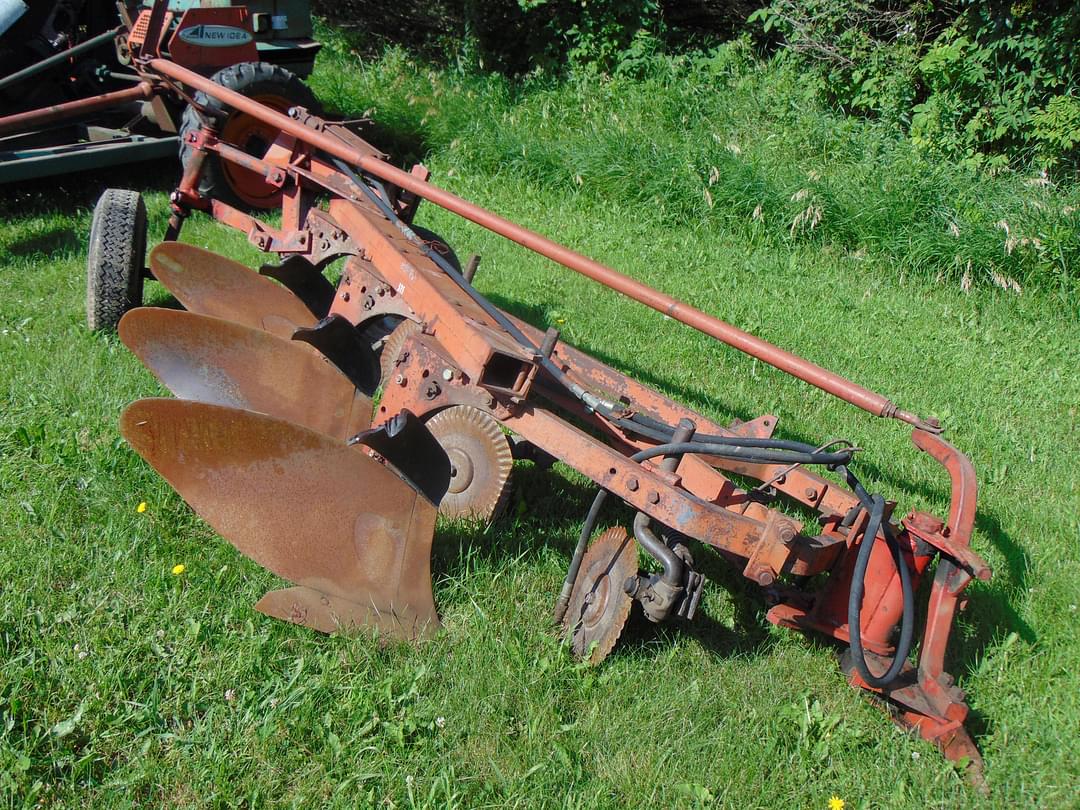 Image of International Harvester 535 Image 1