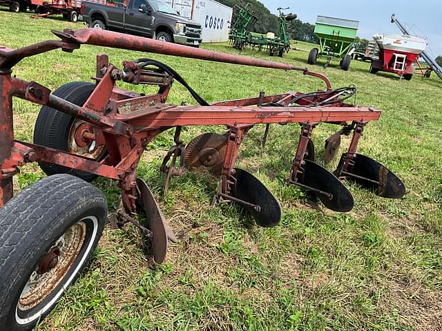 Image of International Harvester 540 equipment image 3