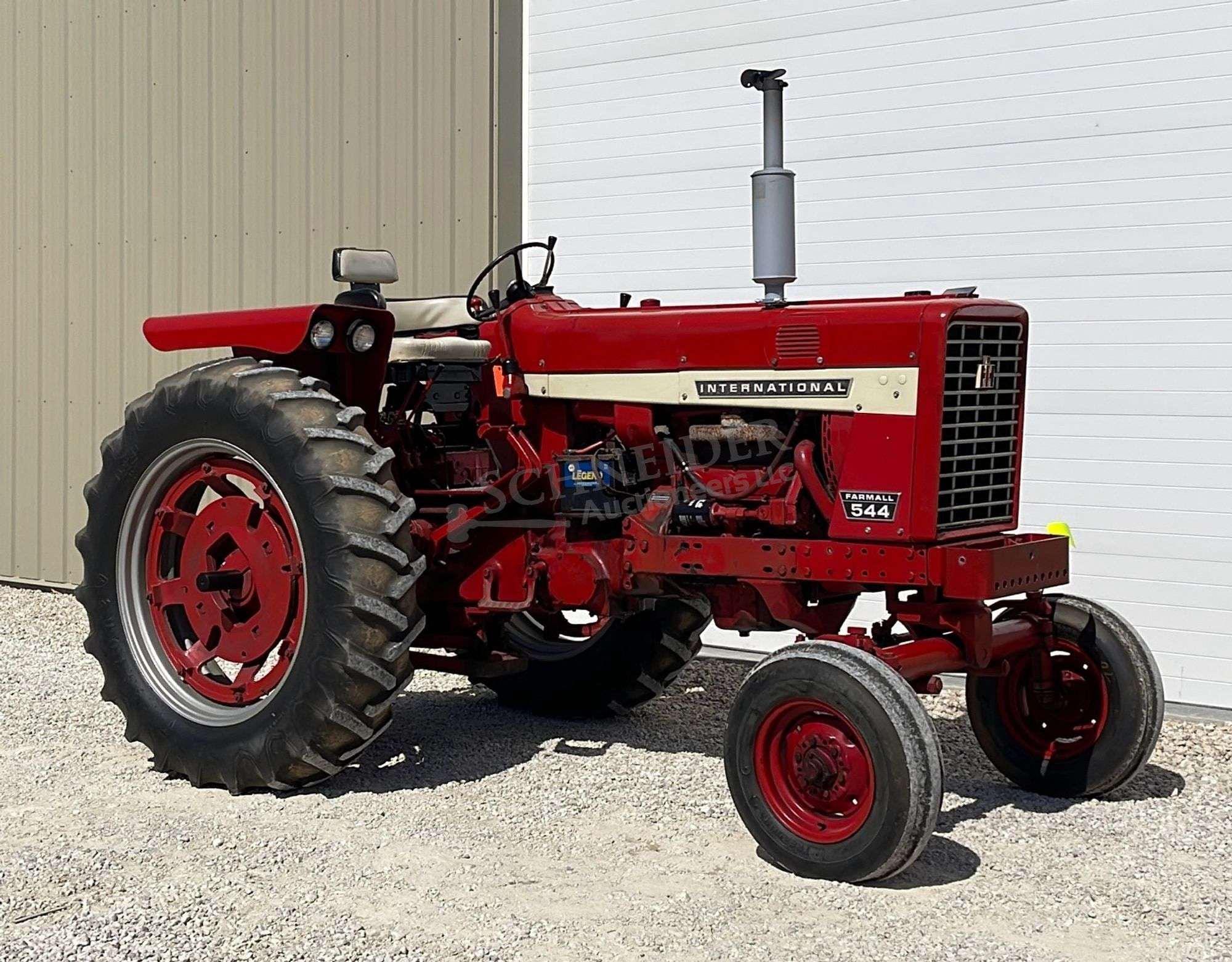 Main image International Harvester 544