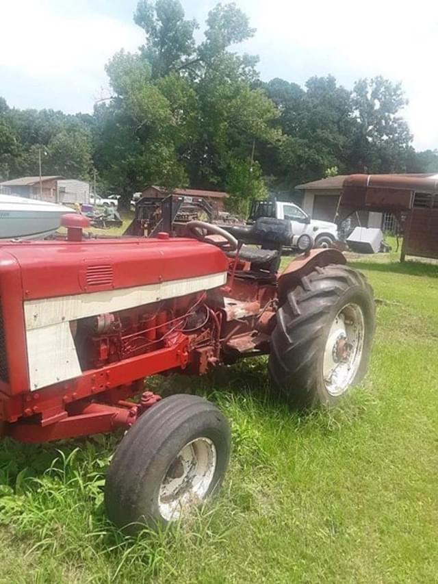 Image of International Harvester 544 equipment image 4