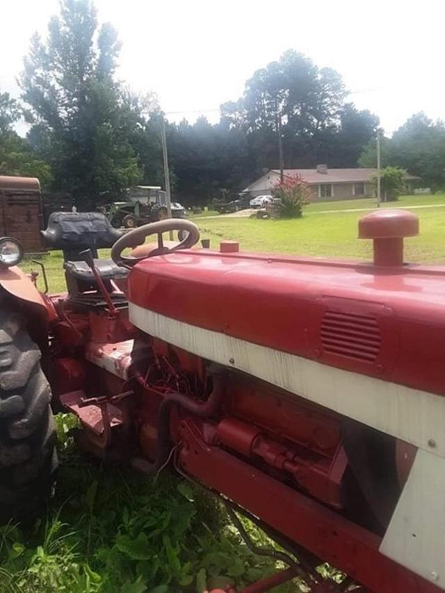 Image of International Harvester 544 equipment image 1