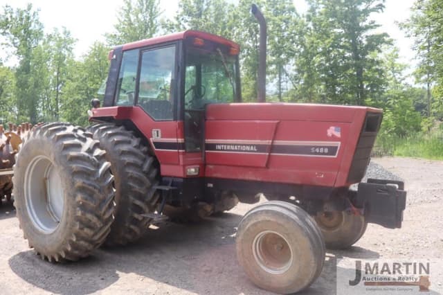 Image of International Harvester 5488 equipment image 1