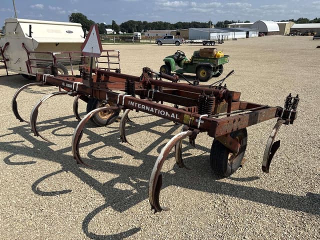 Image of International Harvester 55 equipment image 3