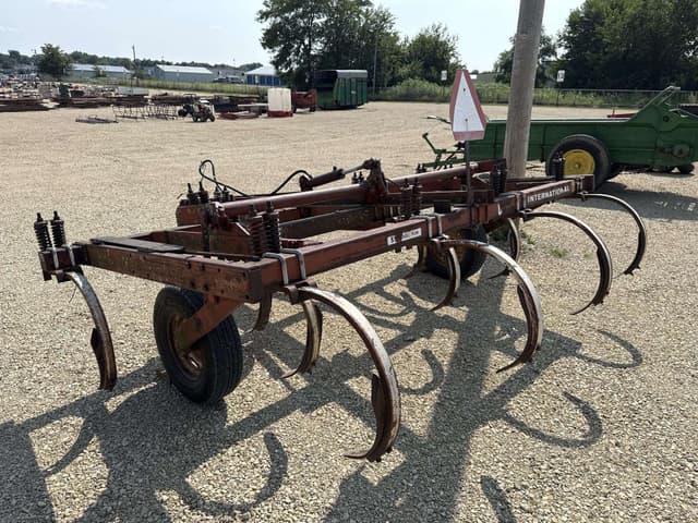 Image of International Harvester 55 equipment image 1