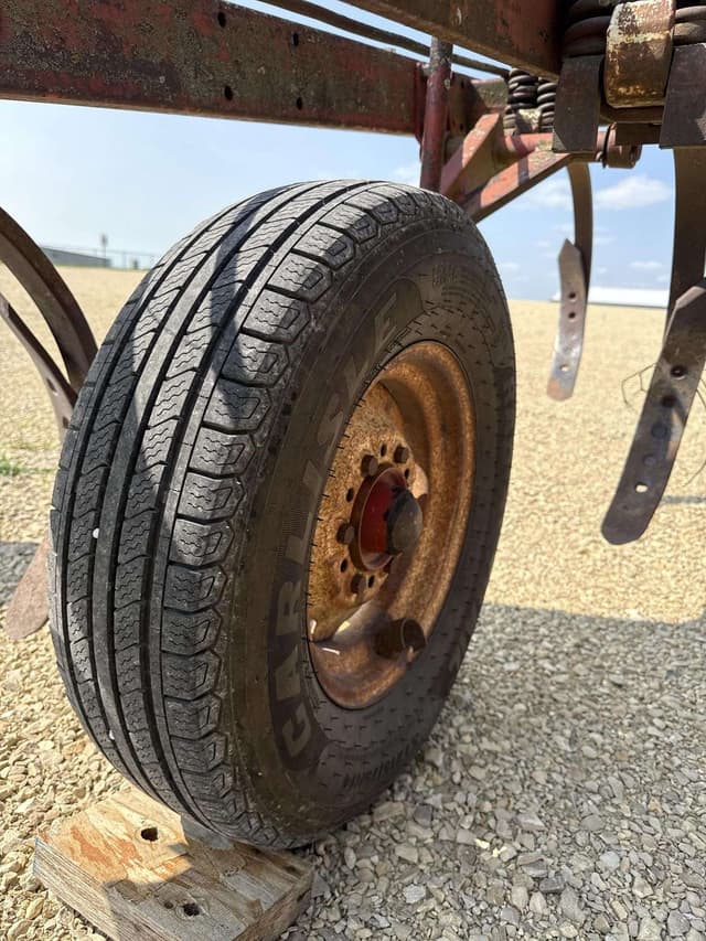 Image of International Harvester 55 equipment image 4