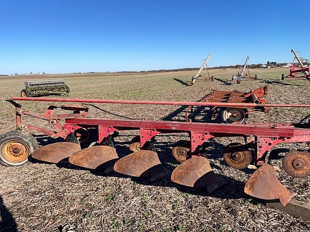 Image of International Harvester 550 equipment image 2