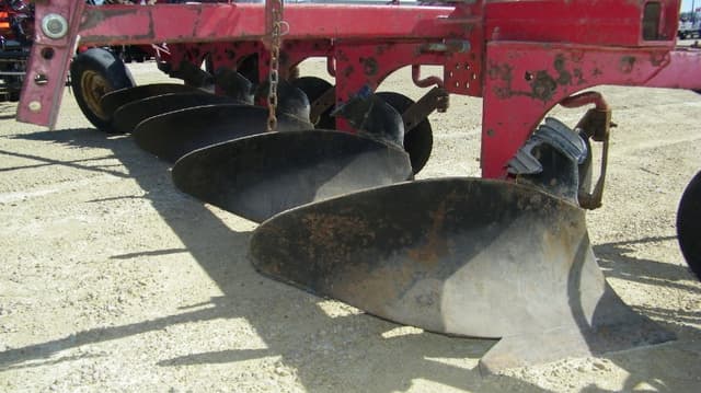 Image of International Harvester 550 equipment image 3