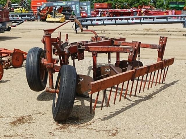 Image of International Harvester 550 equipment image 1
