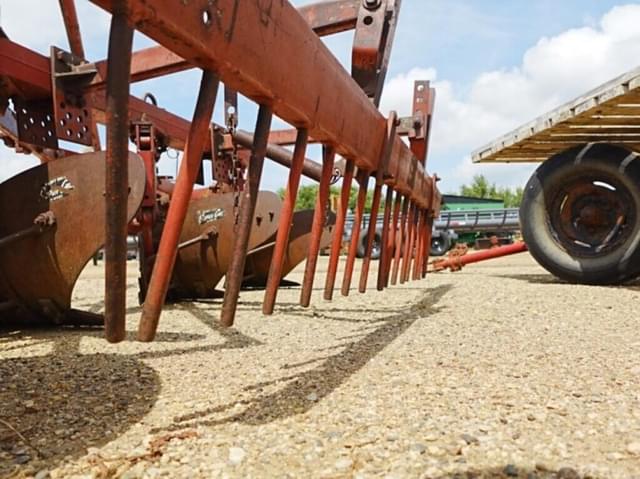 Image of International Harvester 550 equipment image 2