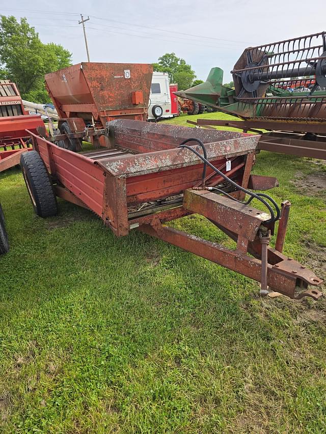 Image of International Harvester 555 equipment image 2