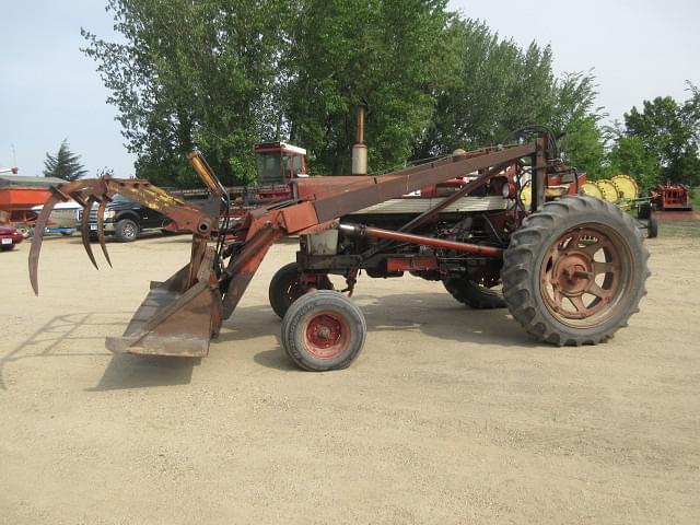 Image of International Harvester 560 equipment image 2