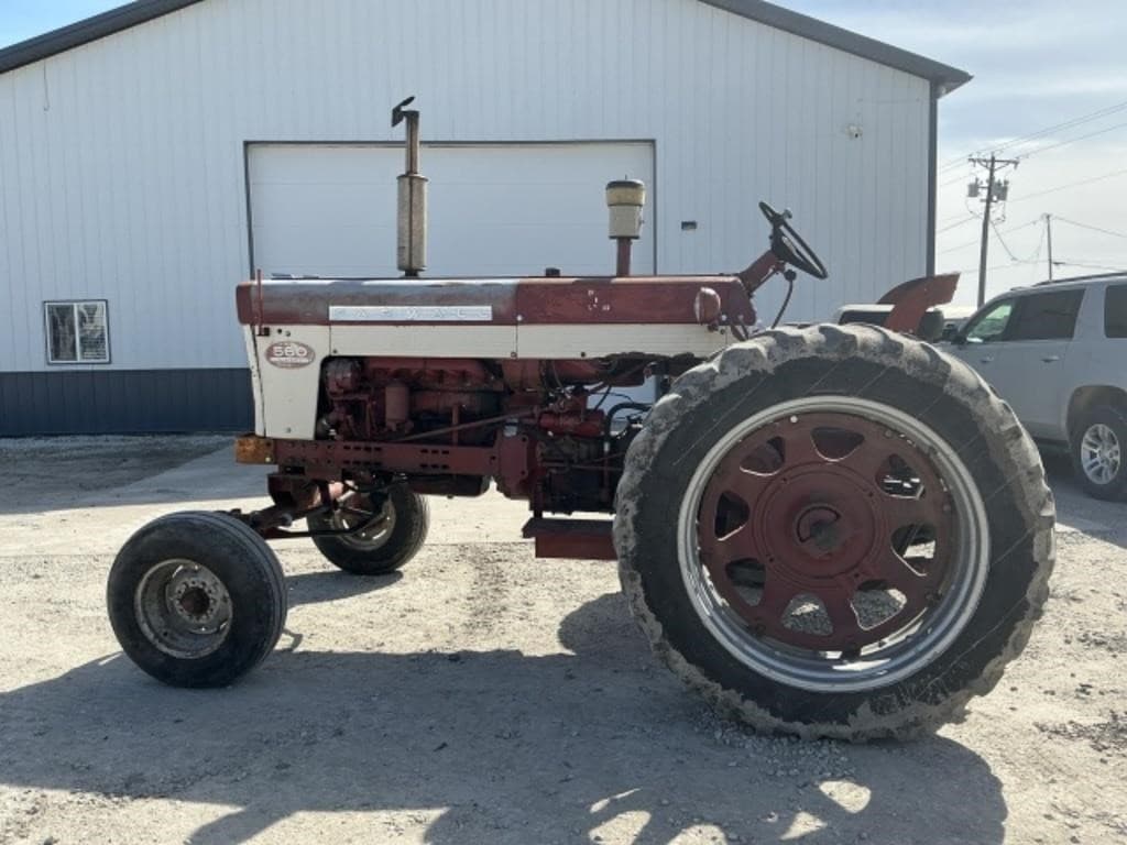 Image of International Harvester 560 Primary image