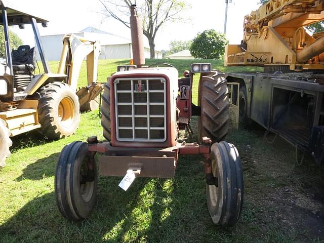 Image of International Harvester 574 equipment image 1