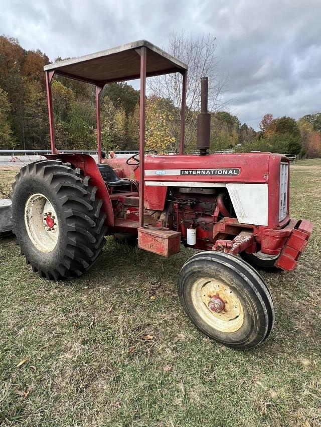 Image of International Harvester 574 equipment image 2