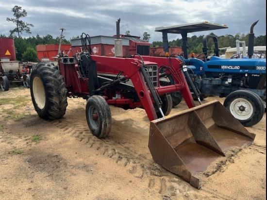 Image of International Harvester 574 equipment image 1