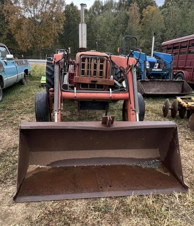 Image of International Harvester 574 equipment image 3