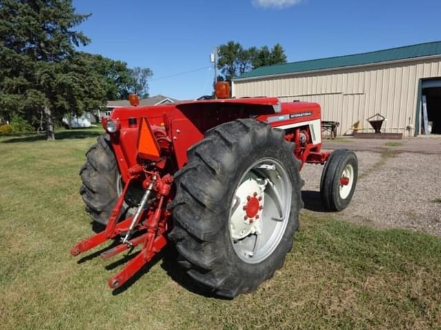 Image of International Harvester 574 equipment image 1