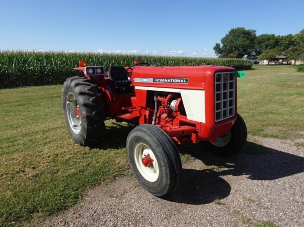 Image of International Harvester 574 Primary image