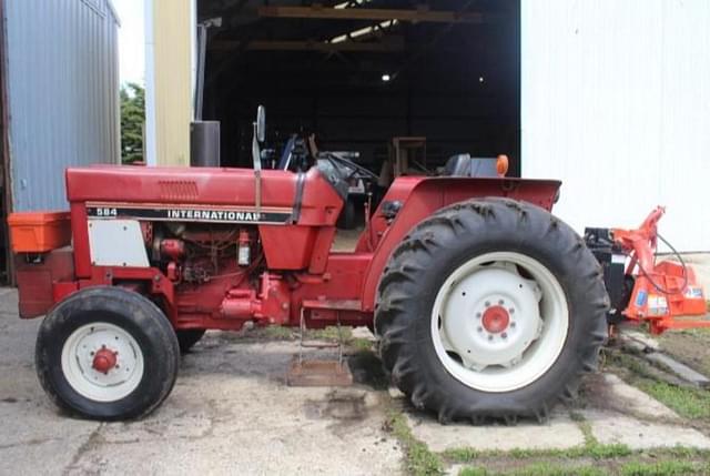 Image of International Harvester 584 equipment image 4