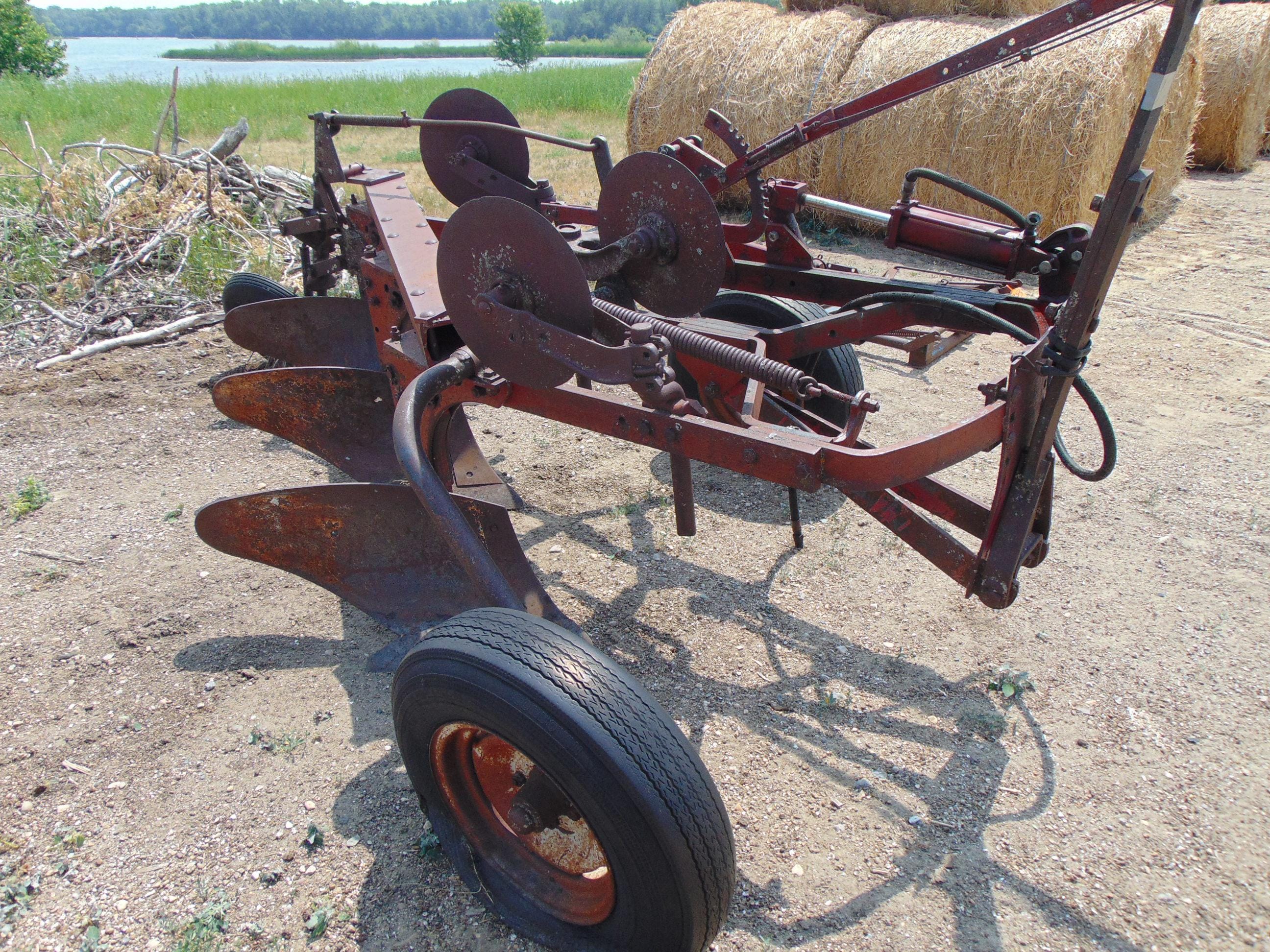 Main image International Harvester 60