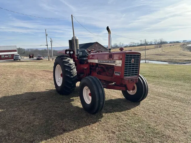 Image of Case IH 656 equipment image 2